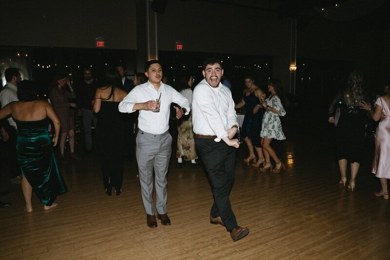 classic-and-documentary-style-wedding-photography-102