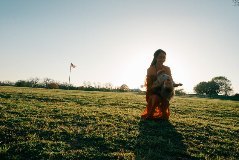 Motherhood Photographer in New Braunfels 