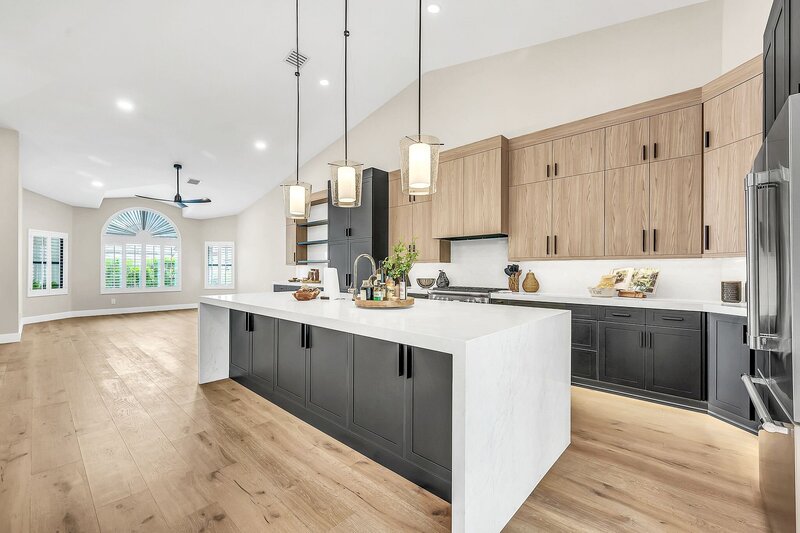 6421 E Winchcomb Dr-25