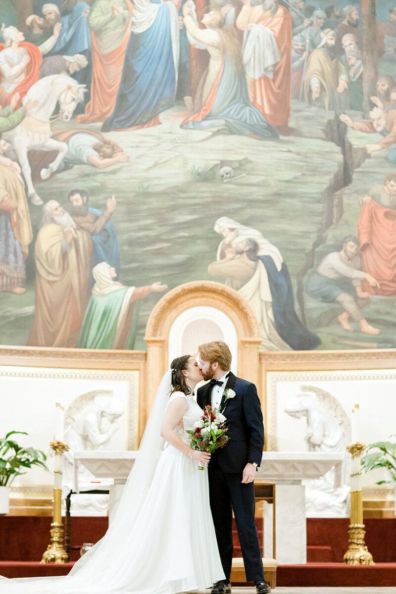 Green-Bay-Catholic-Wedding-Photographer-St-Francis-Xavier-Cathedral-013