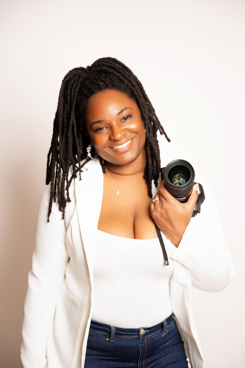 Chattanooga Photographer headshots in local studio Hacker Medias.