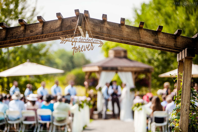 Outdoor-Wedding-Ceremony-Venue-Denver-Botanic-Gardens-Chatfield-Farms