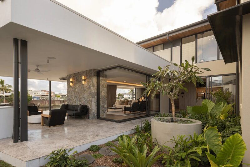 Outdoor In Ceiling speakers