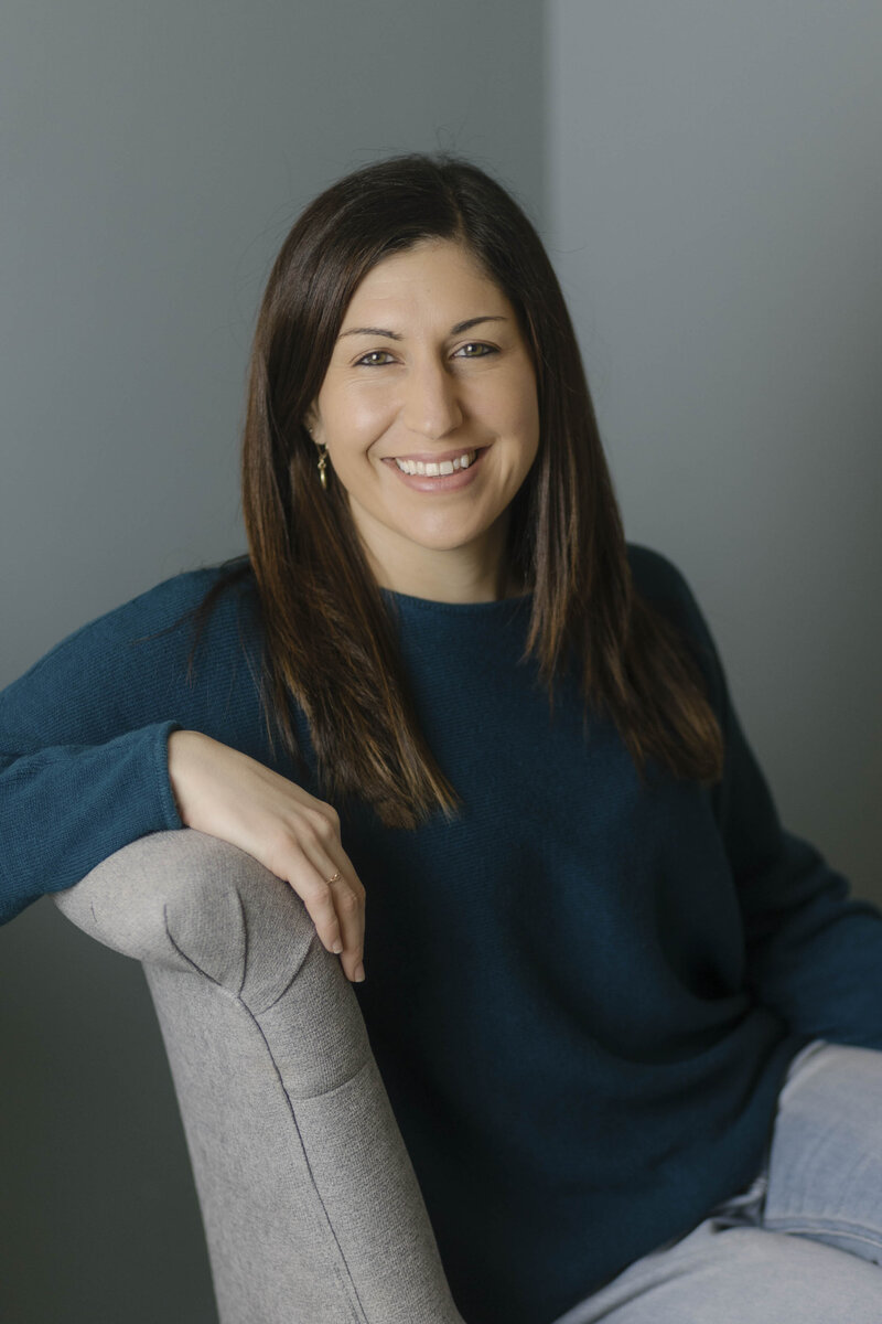 Therapist for couples, EMDR, and eating disorders in Bothell, WA and across WA/CA