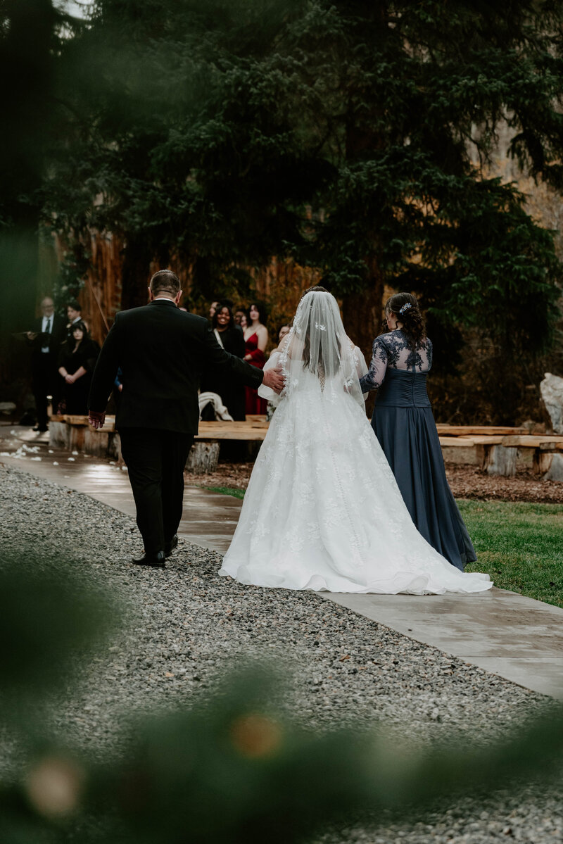 Blackstone_Rivers_Ranch_Fall_Micro_Wedding_Idaho_Springs_Colorado-14