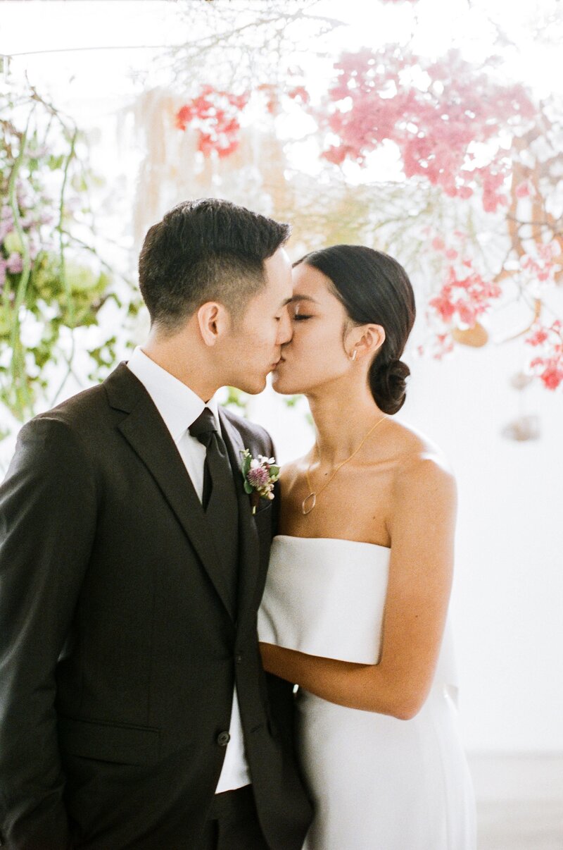 303Singapore Modern Art Gallery Wedding Editorial Photography_MARITHA MAE