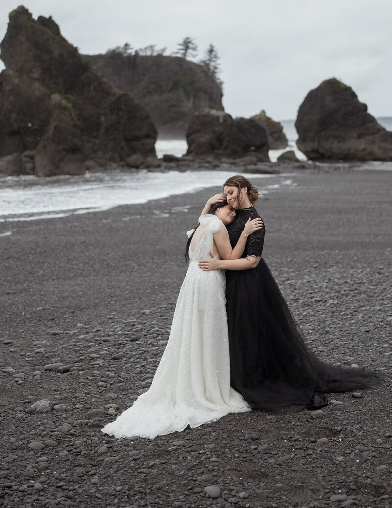 Couple kissing in wedding attire on the Appalachian Trail