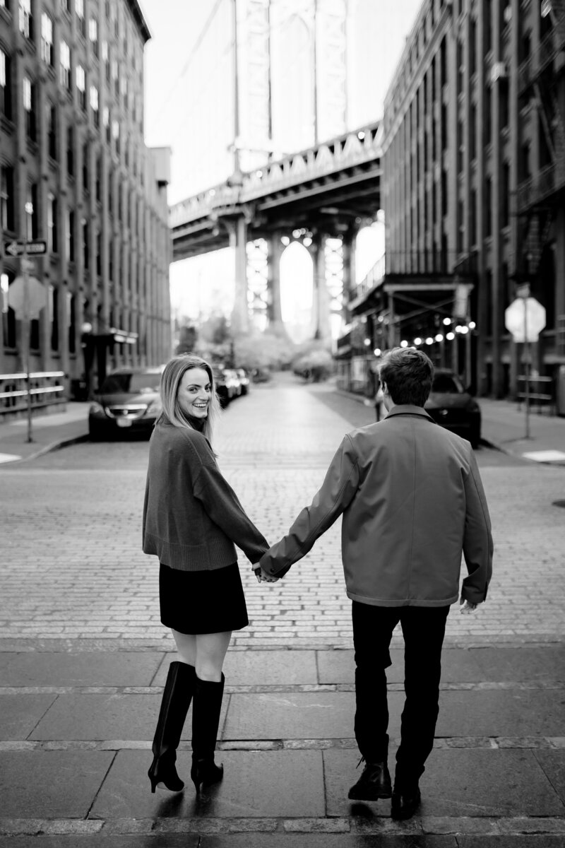 Brooklyn Bridge Engagement Photos 4