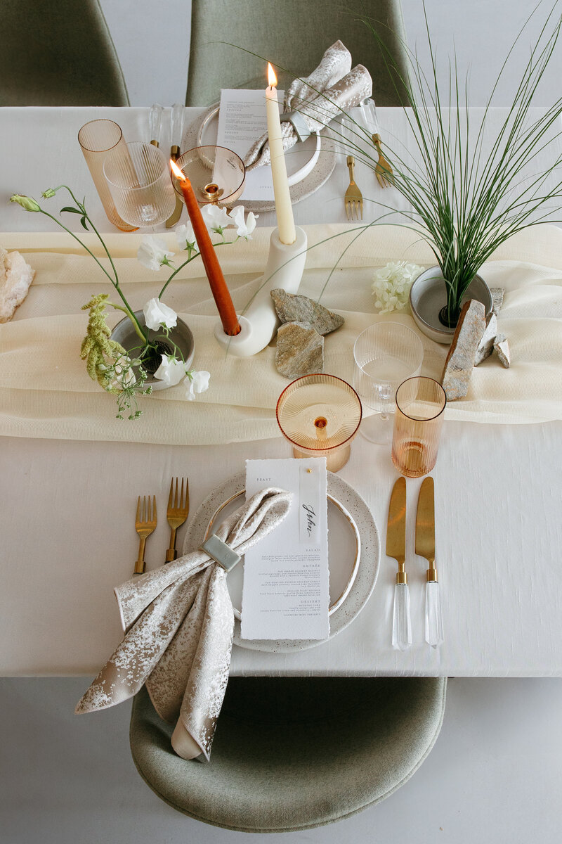 Aisle for All elegant modern tablescape