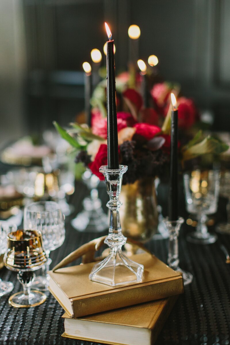 Speakeasy-inspired soirée at the Culver Hotel in Culver City. Sultry florals with vintage edge by Lilla Bello.