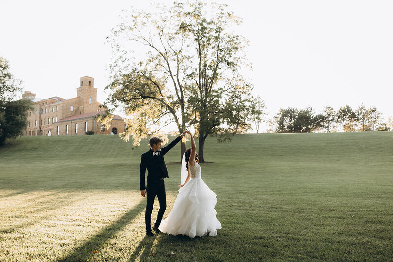 bride-groom-twirl