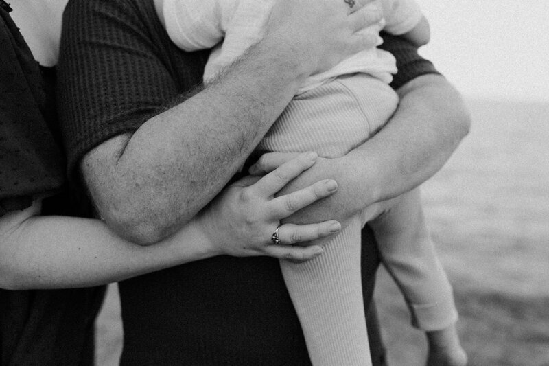 Familyclosehands