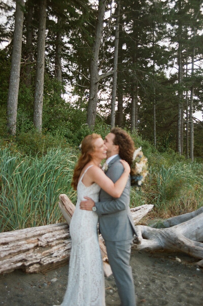 The Newlyweds.-13
