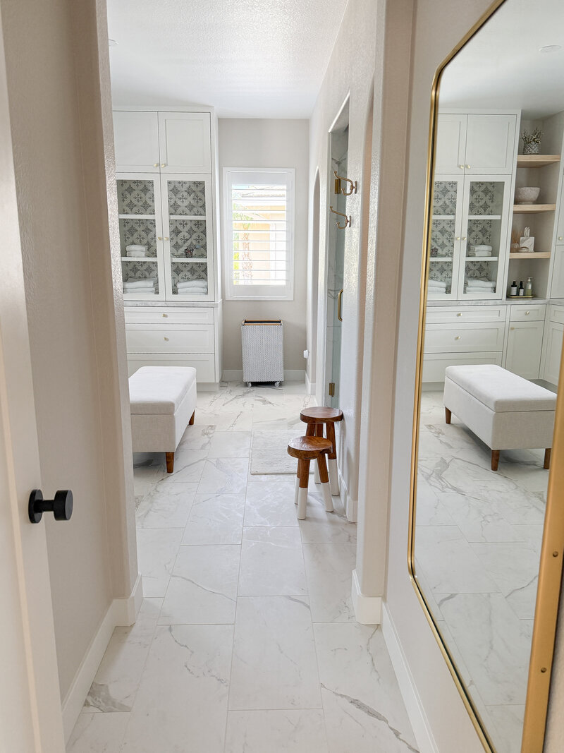 Main bathroom view from door  4