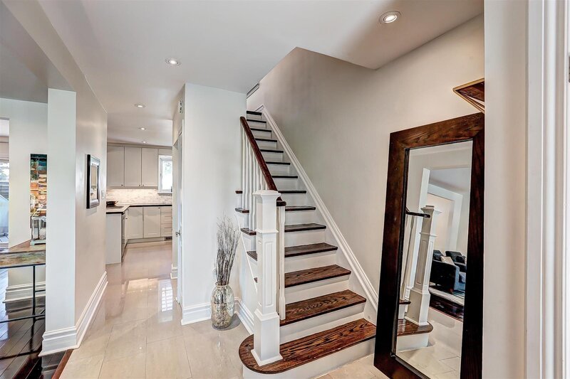 04-Foyer-2