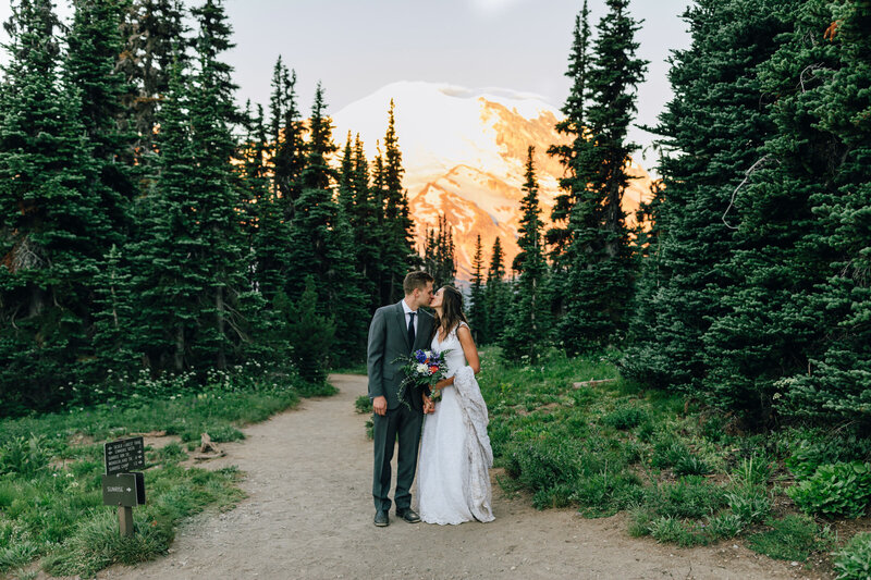 Mt-Rainier-National-Park--Adventure-Elopement-4