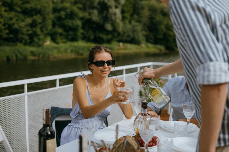 pexels-koolshooters-9750945