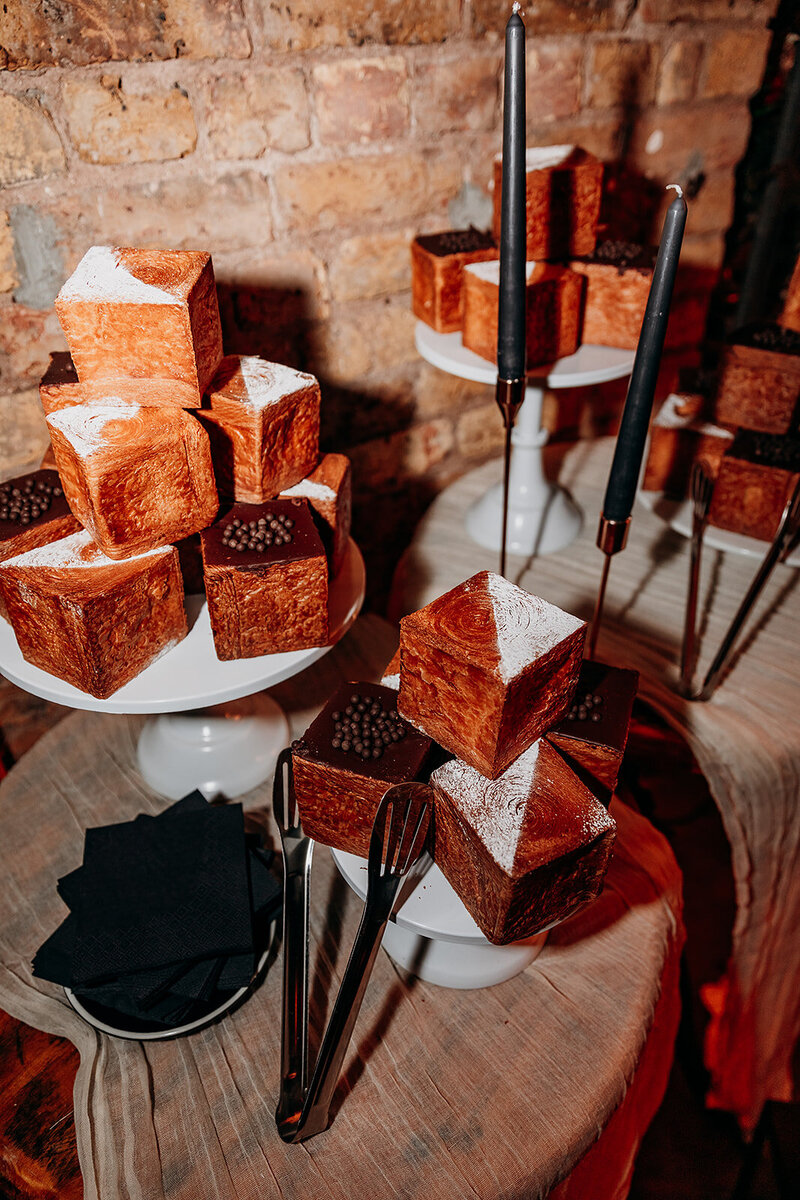 VICTORIABAKERWEDDINGS_MICHAELA&LEO_THEHACKNEYWEDDINGPHOTOGRAPHER-589