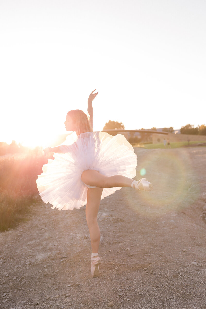 JanelleStephaniePhotography-Joanna-UCSB-SantaBarbara-BalletPortraits-6 2