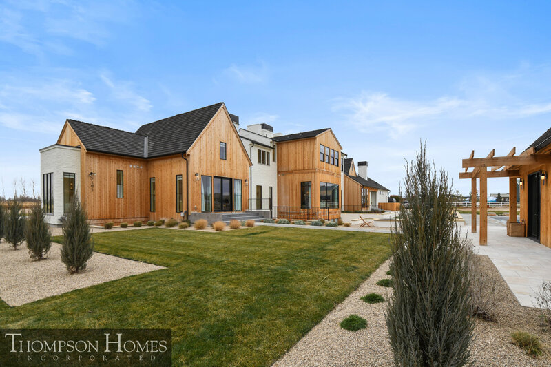 Thompson-Homes-Chateau-Moderne-Meridian-Custom-Home-Builder-4