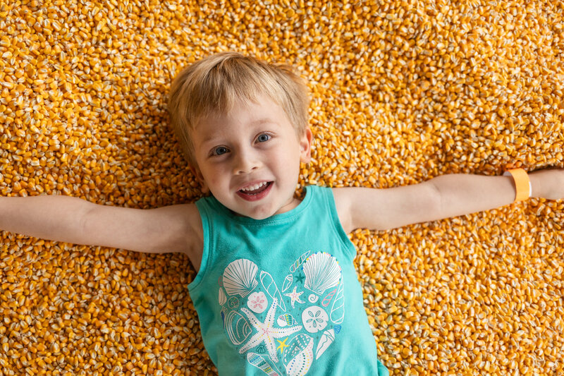 LightCreative_202310_RaleighPumpkinPatchPhotoSession_002