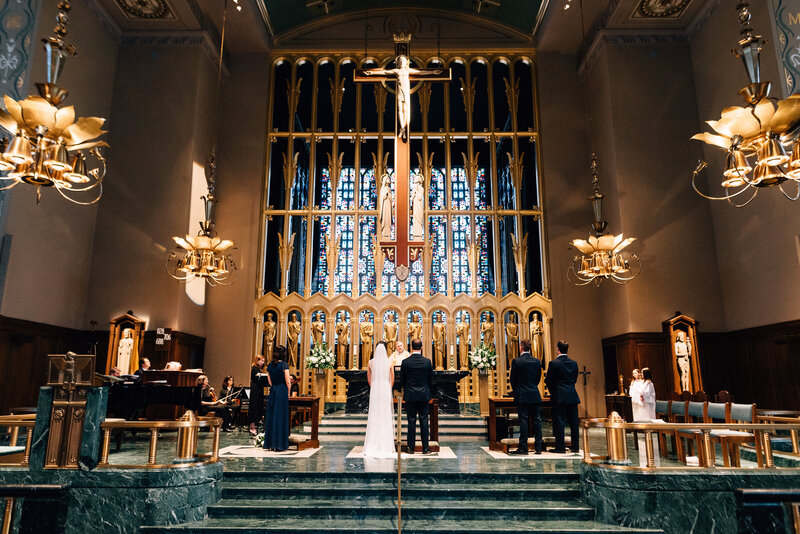 wedding-ceremony-at-saints-faith-hope-charity-catholic-parish-winnetka