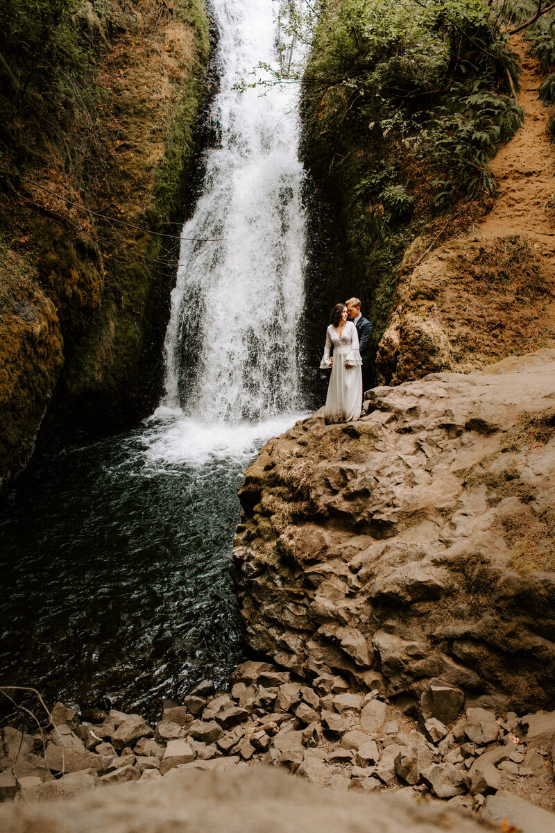 Waterfall PNW Adventure Elopement Bridal Veil Falls, Oregon