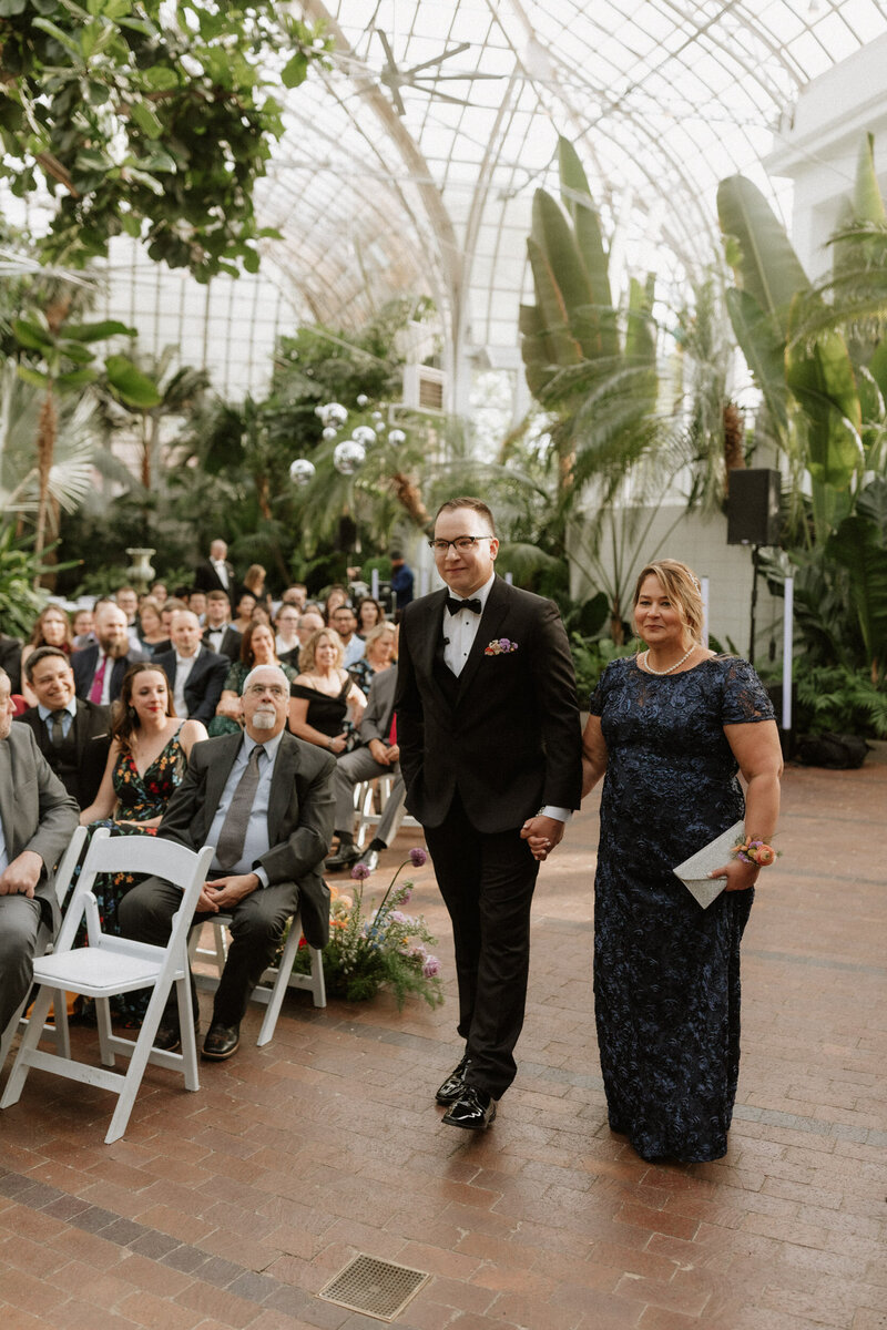 Franklin park conservatory hotel leveque columbus ohio wedding ceremony photographer videographer film documentary midwest -58