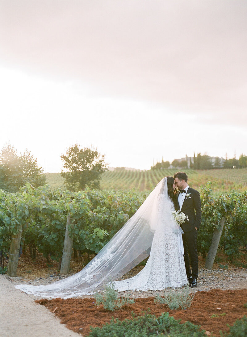 624-HC-Bride-Groom-Hannah Quintana Photography