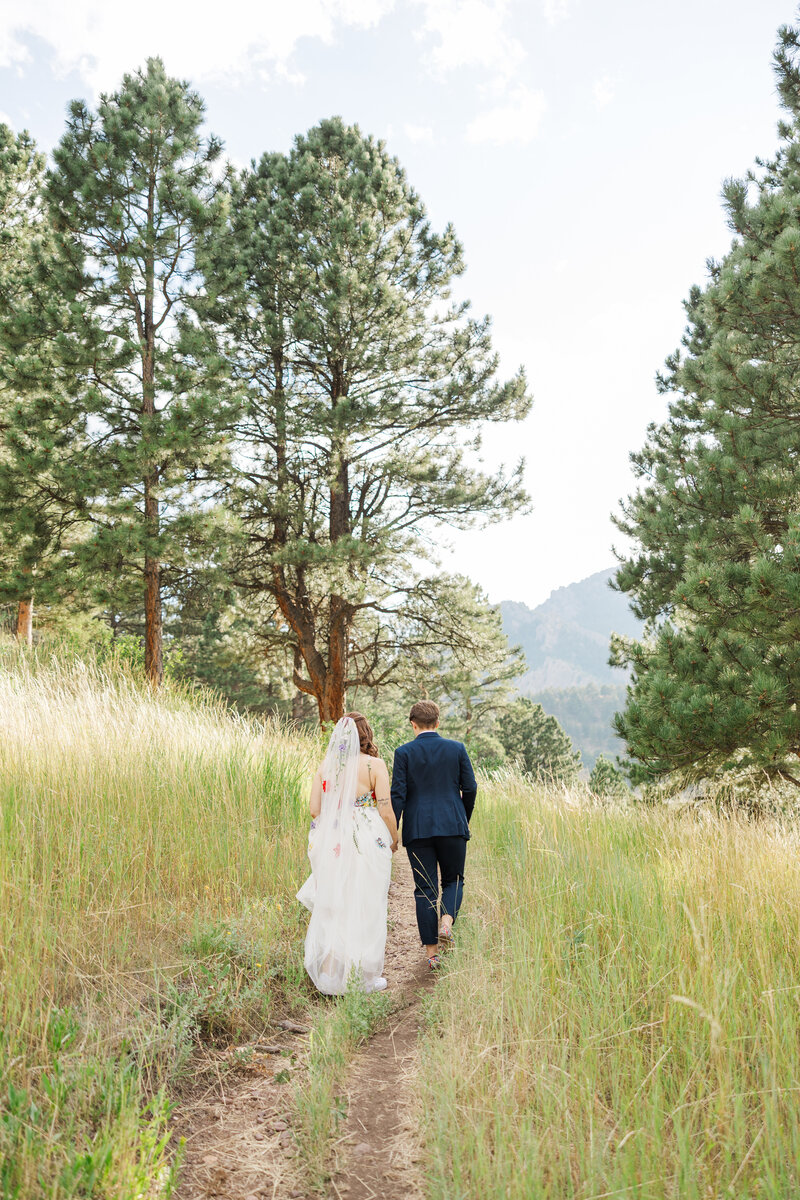 Claire Katan Creative wedding and elopement photography.