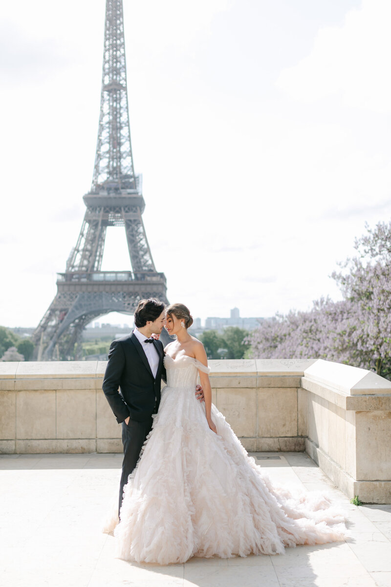 bride-groom-parisian-elopement