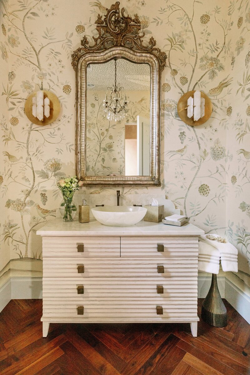 THOMPSON POWDERRM_HF_Lisa-Staff-Photography-J Banks Design--2413r