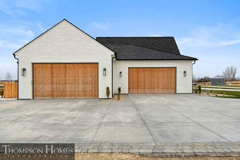 Thompson-Homes-Chateau-Moderne-Meridian-Custom-Home-Builder-131
