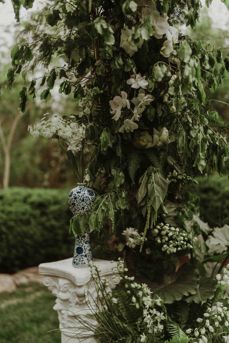 modern-minimal-wedding-flowers (111)