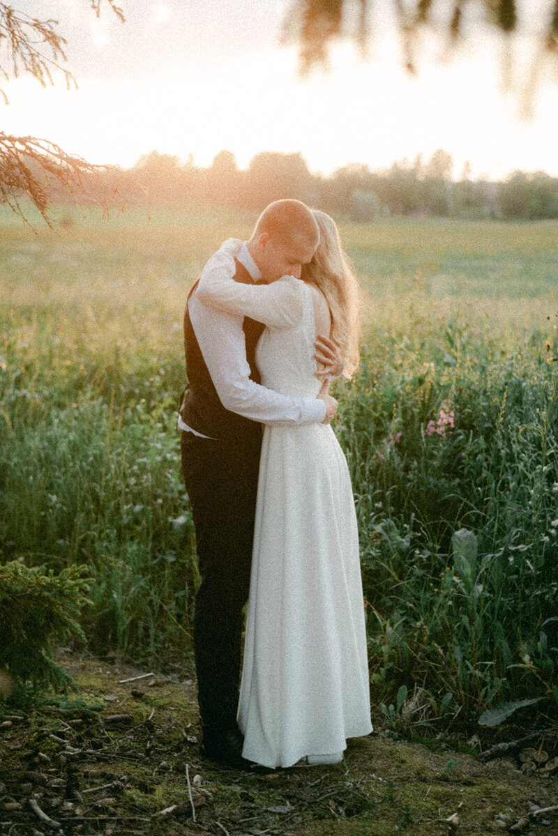 Wedding photo of an Intimate  wedding reception  in Porvoo by photographer Hannika Gabrielsson