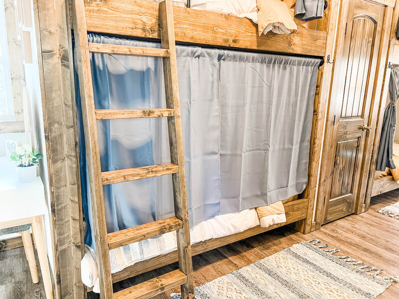 Bunk-Cabin-12