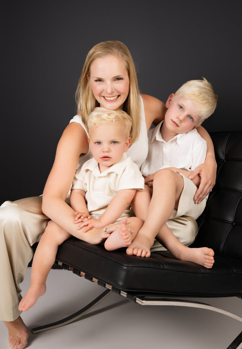 motherhood photographers near me, studio photographer, family studio photoshoot, family portraits near me, family portraits, family photos, family photography, family photography near me, family photos near me, sacramento family photographer, portrait photographer sacramento, fine art portrait sacramento, modern family photos near me