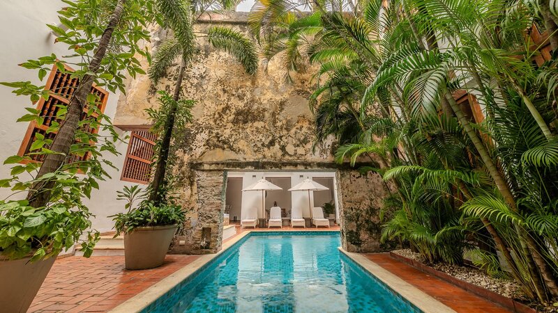 LUXURY EXPERIENTIAL TRAVEL