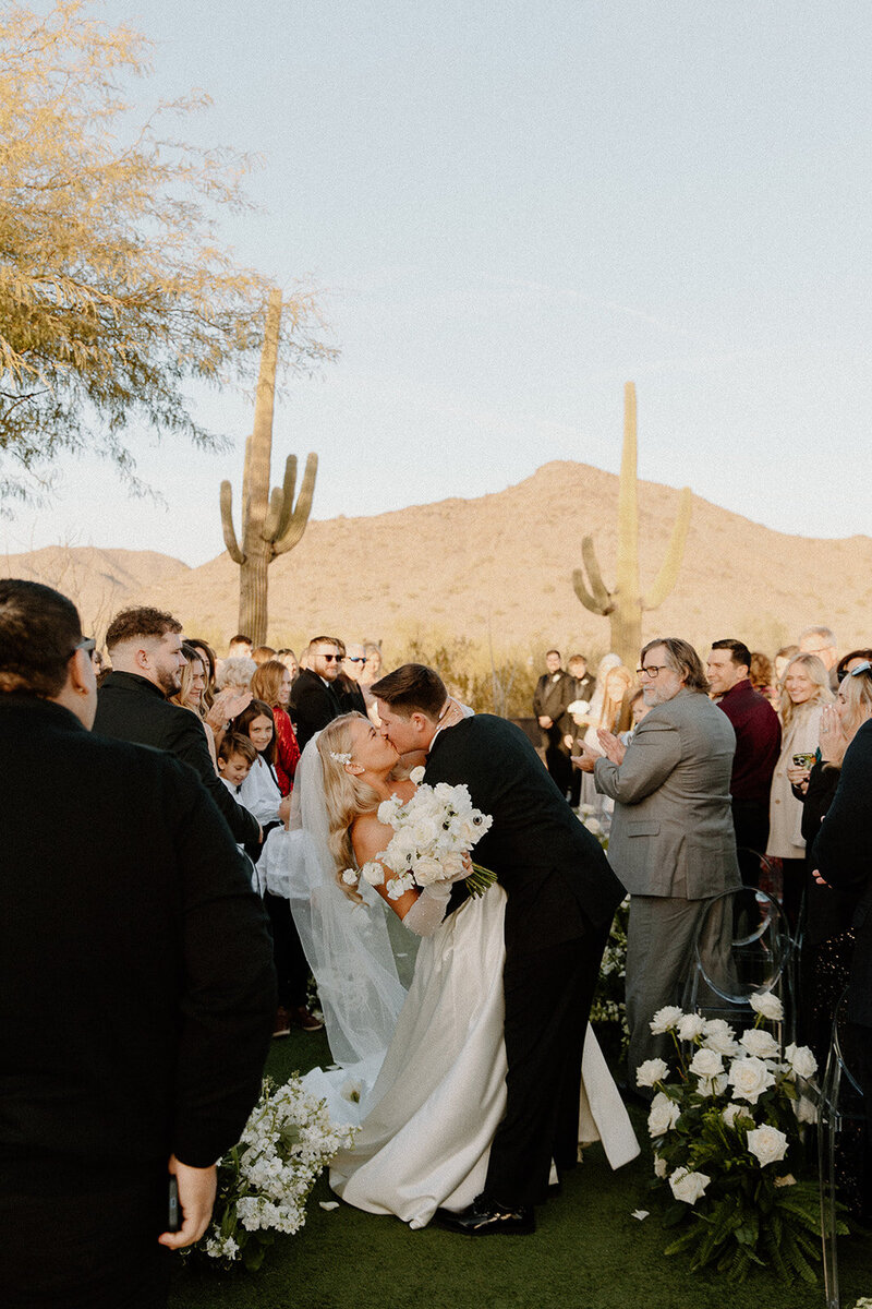 kelsey-kohl-wedding-preview-taylorraephotofilm-119