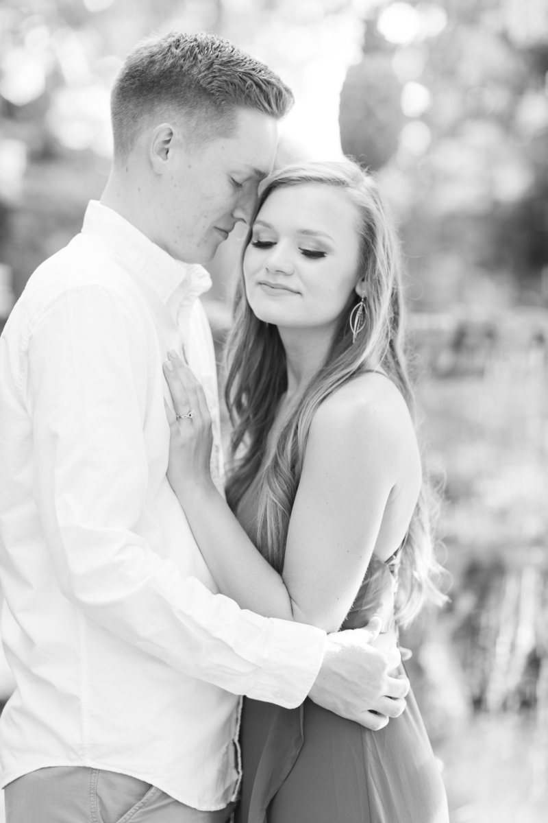 Jennifer B Photography-Sandhills Gardens-Caleb & Laura-Engagement Session-2019-0012