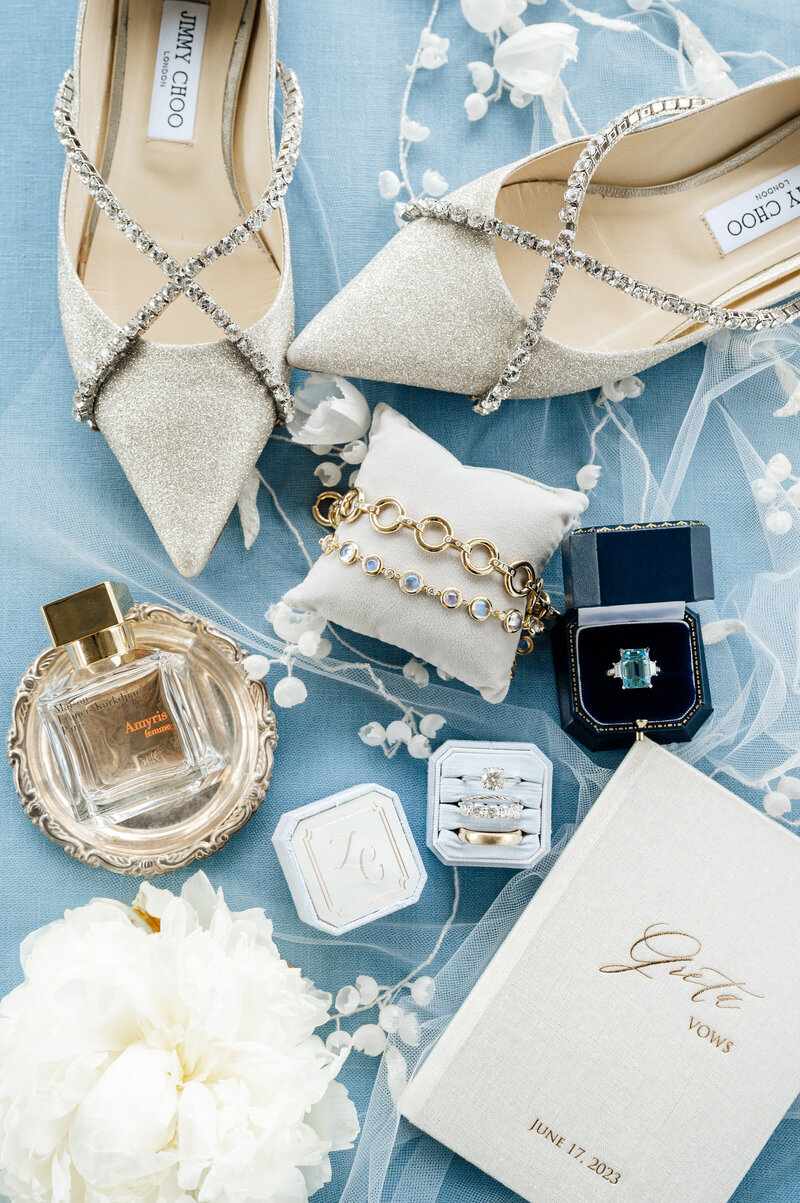 blue-gold-wedding-details