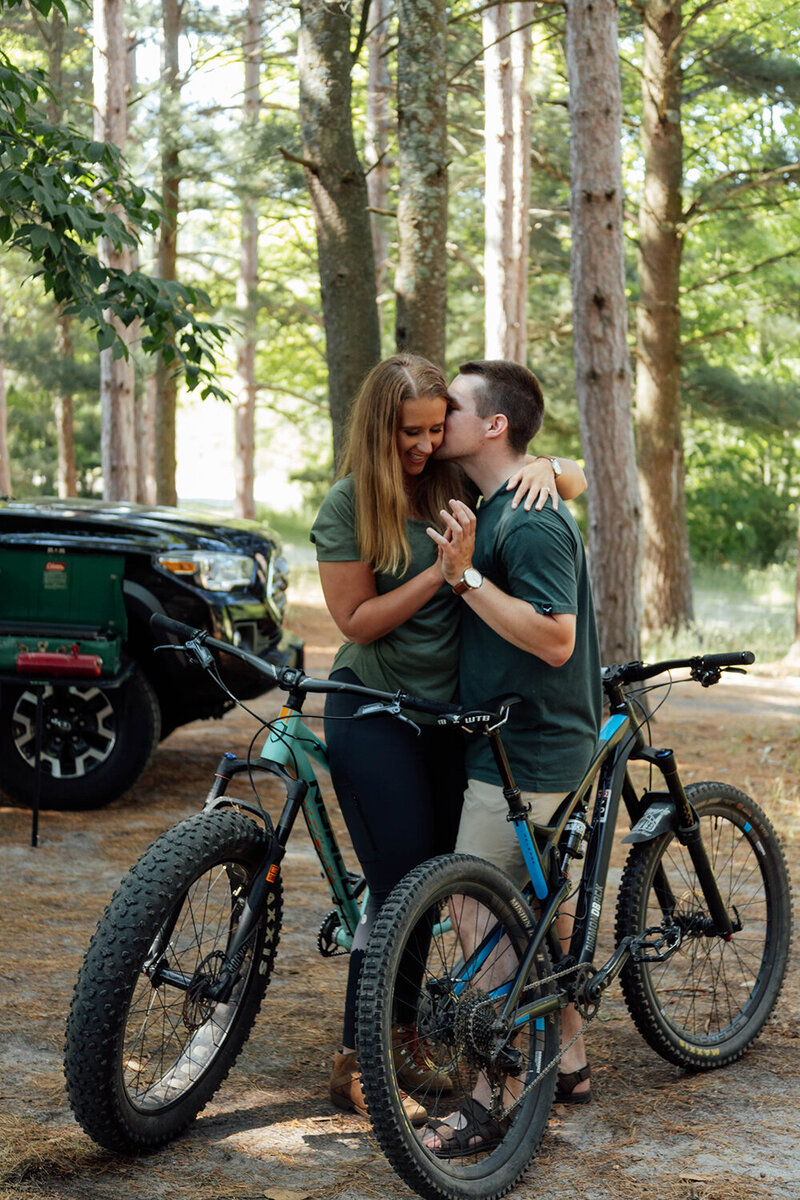 empire-michigan-camping-engagement-style-session-michigan-wedding-photographer-alisciamariephotography-4262