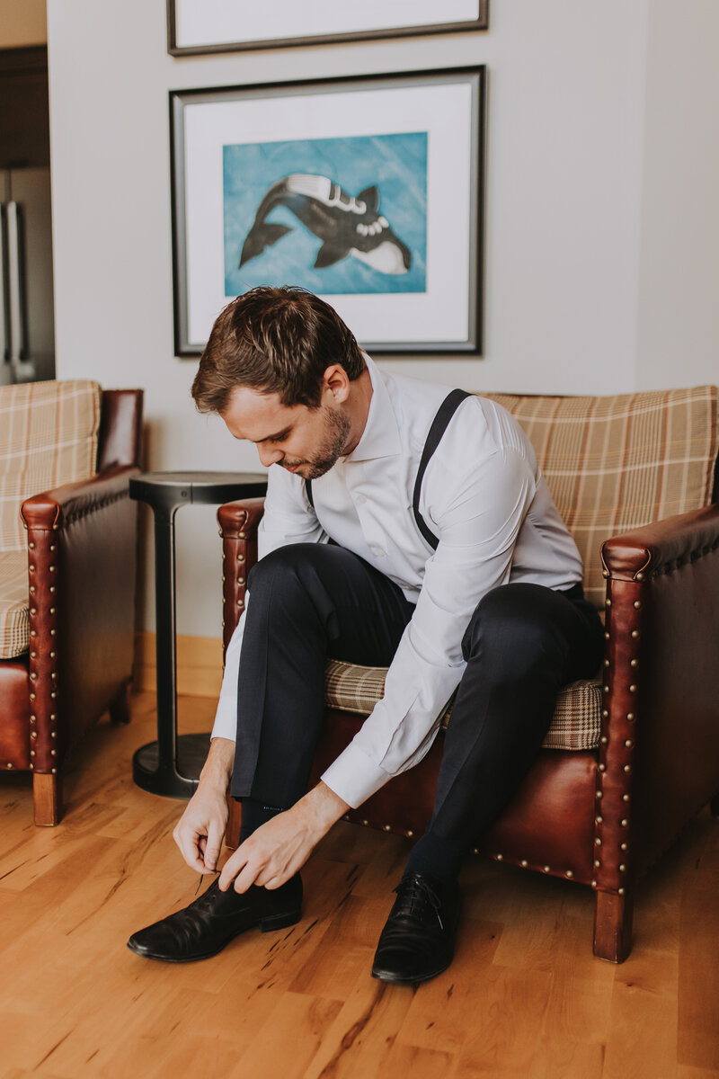 Canmore_Wedding_Photographer_Getting_Ready_Photo -1