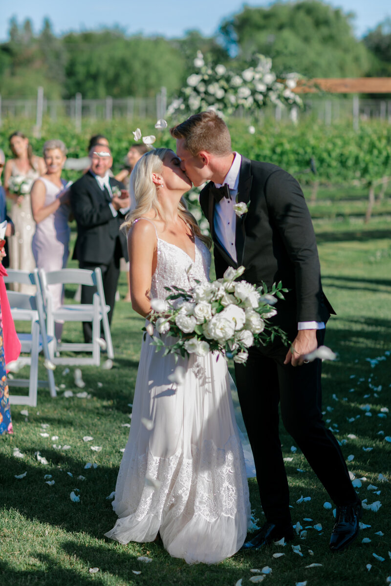 Leigh Florist Design Studio Audubo Nj winter weddings
