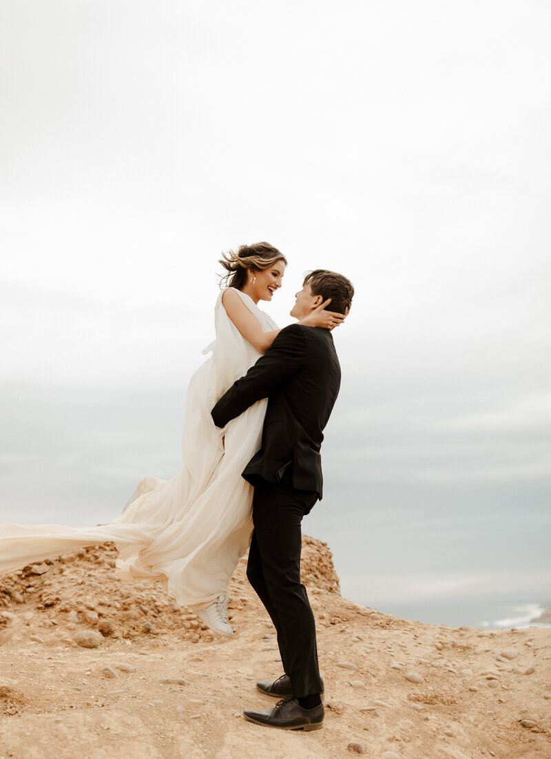 bride and groom at Southern California cliffside elopement