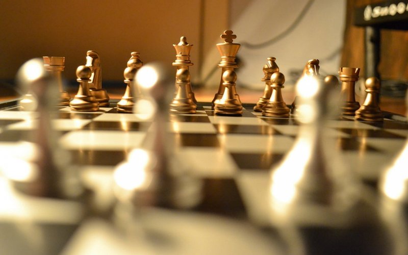 chess_board-High_Quality_HD_Wallpaper_2560x1600