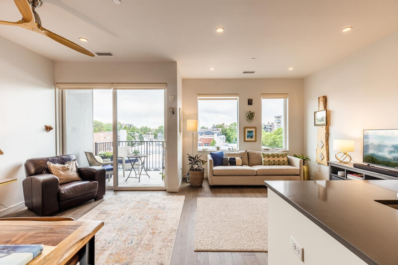 1300 N Ogden Street-018-016-Family Room-MLS_Size