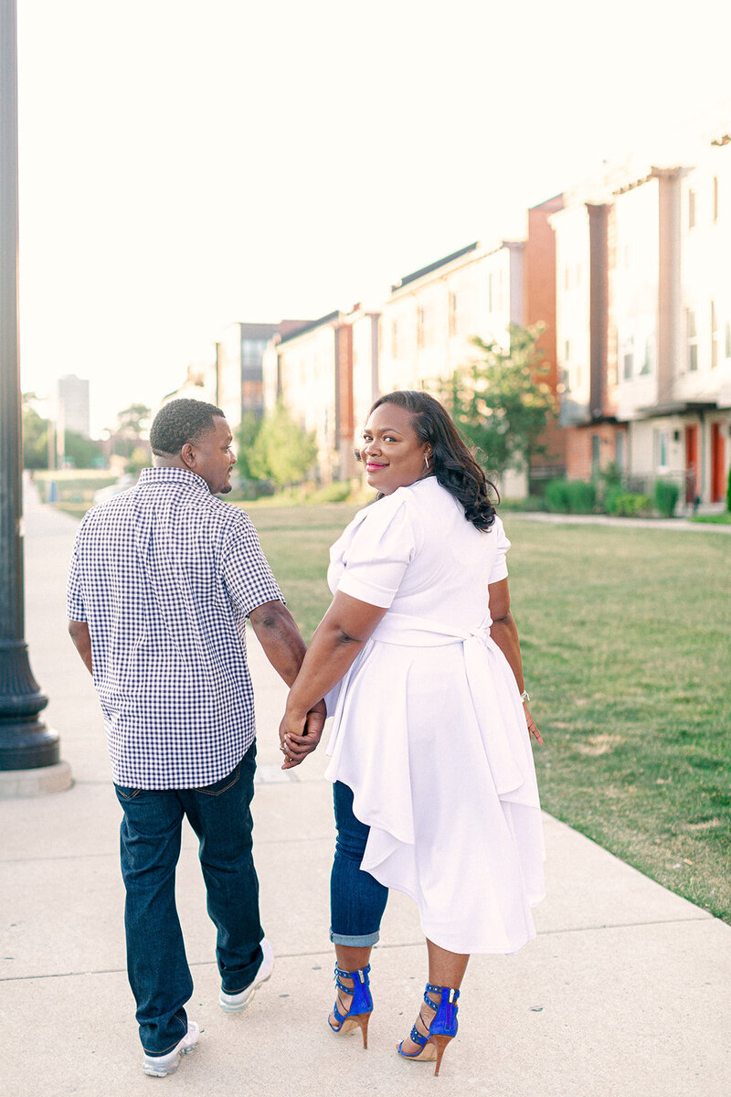 detroit-michigan-riverwalk-engagement-photographer-MLP_9636-2
