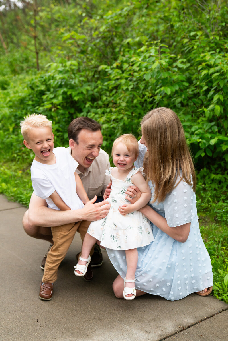 Summer family photo outfits