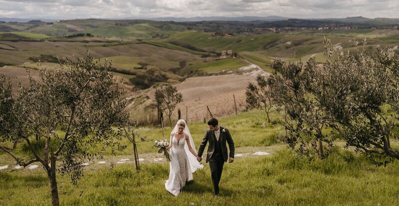 intimate wedding in tuscany the lazy olvie bride and groom